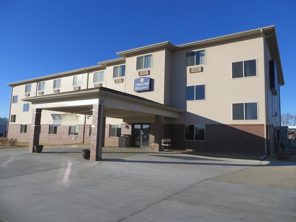 Fairbury The Edgewood Hotel And Suites מראה חיצוני תמונה