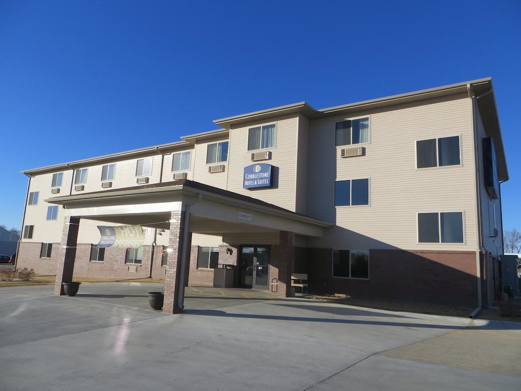 Fairbury The Edgewood Hotel And Suites מראה חיצוני תמונה