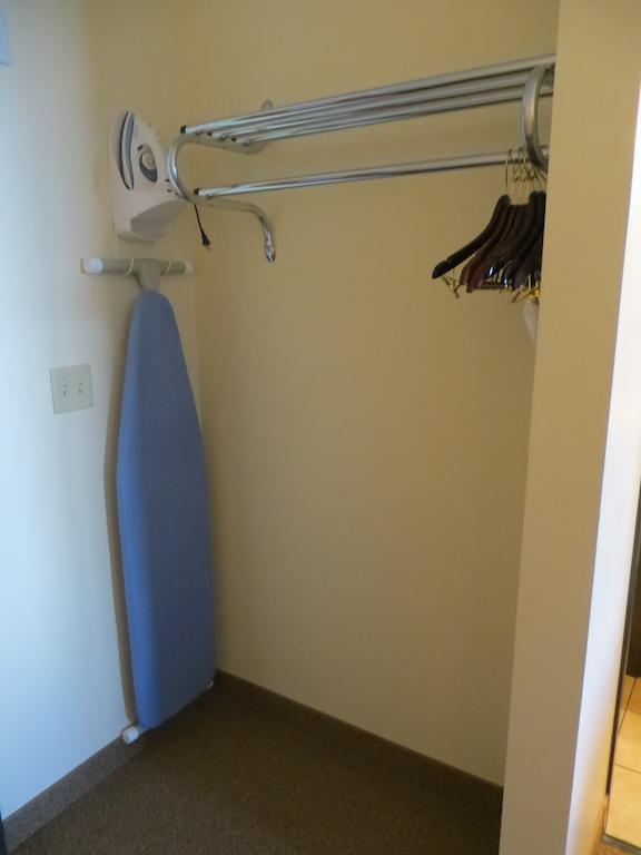 Fairbury The Edgewood Hotel And Suites חדר תמונה