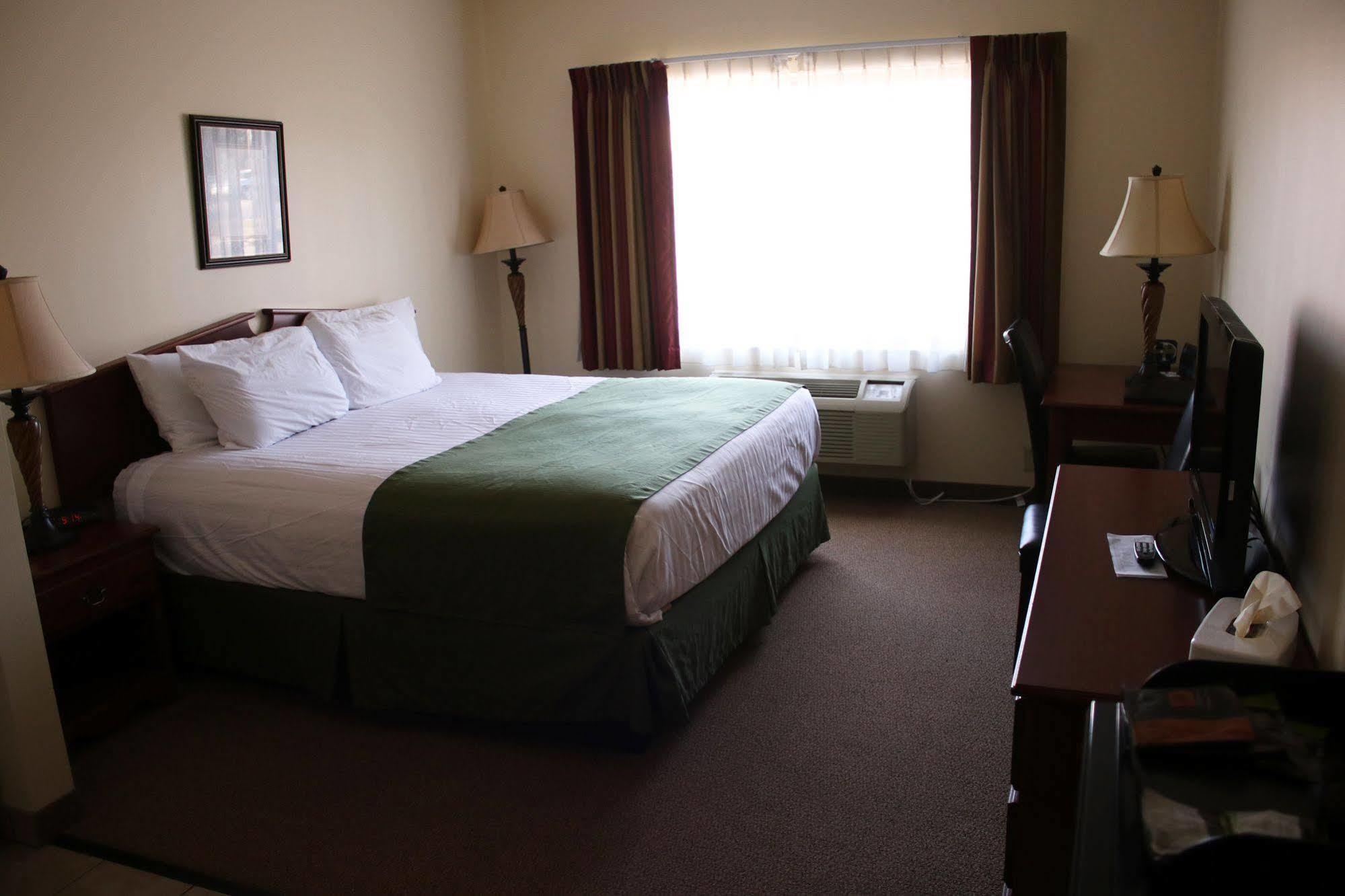 Fairbury The Edgewood Hotel And Suites מראה חיצוני תמונה