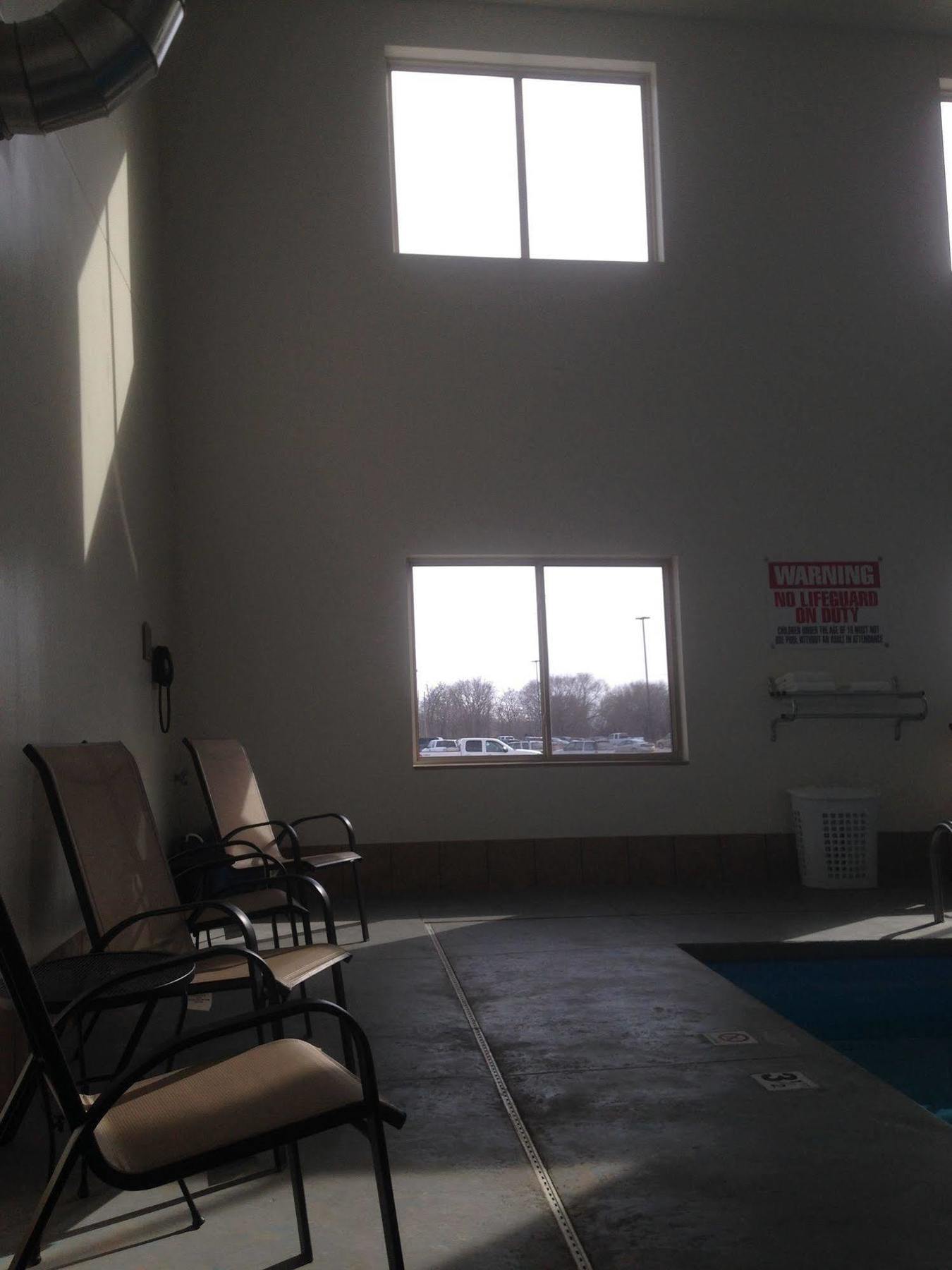 Fairbury The Edgewood Hotel And Suites מראה חיצוני תמונה