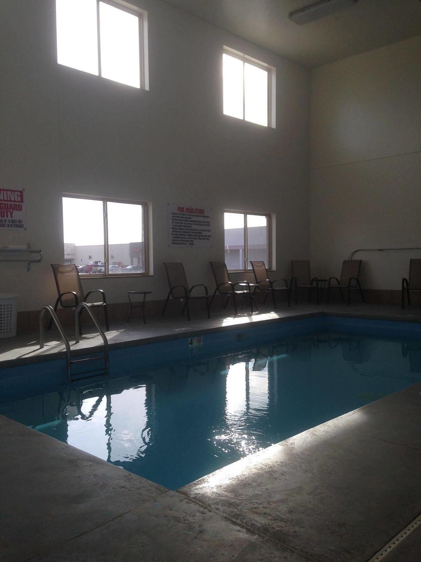 Fairbury The Edgewood Hotel And Suites מראה חיצוני תמונה