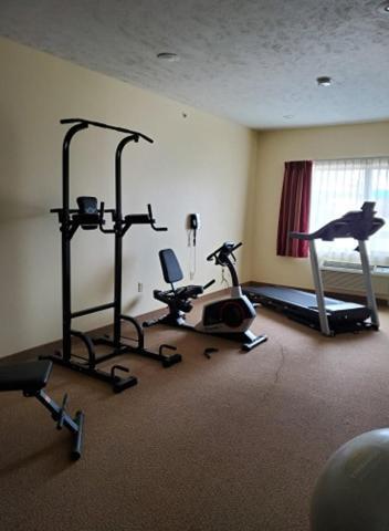 Fairbury The Edgewood Hotel And Suites מראה חיצוני תמונה